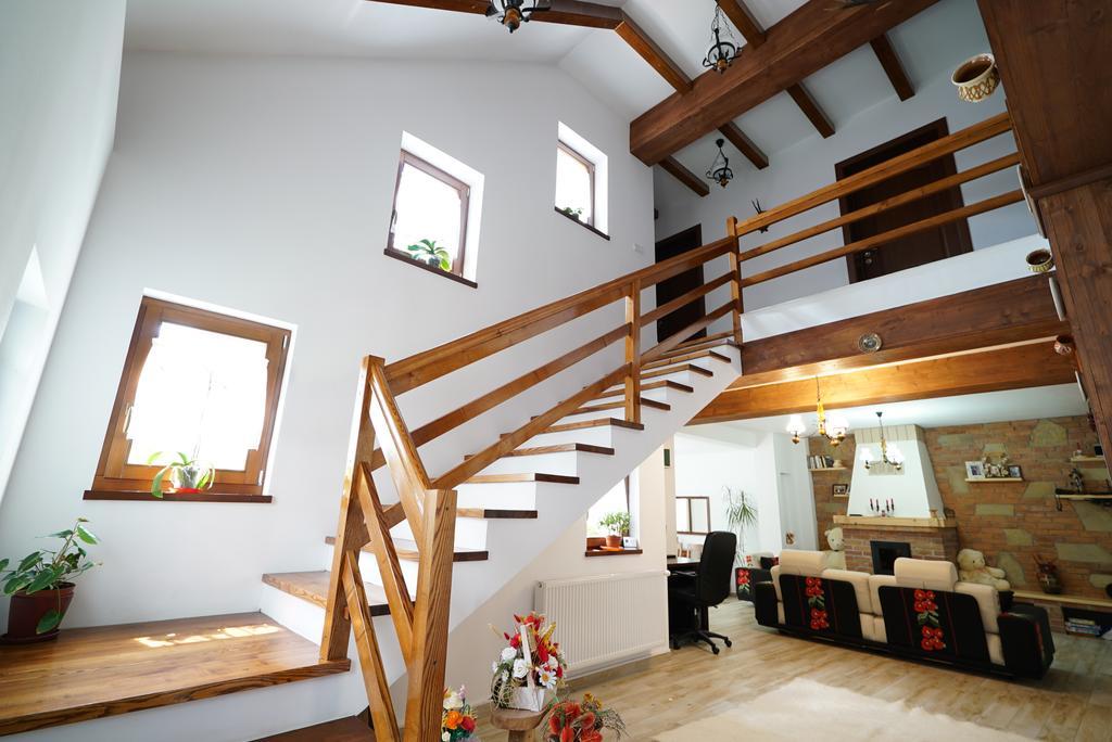 Casa Bunicii Hotel Majszin Kültér fotó